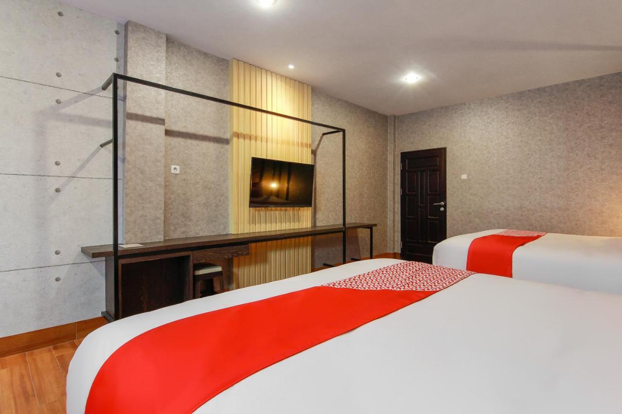 Capital O 3476 Millenium Hotel Medan